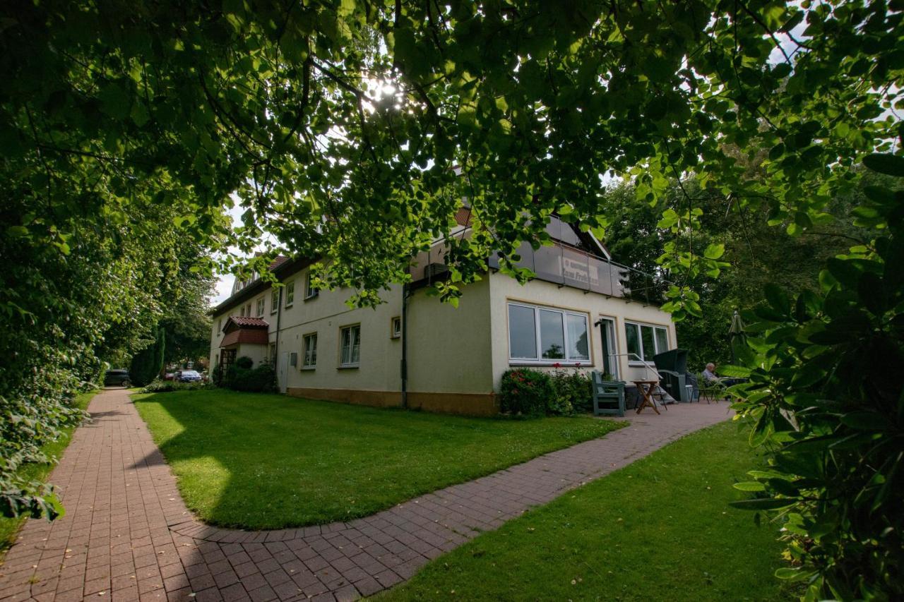 Gasthaus Zum Frohsinn Bosau Luaran gambar