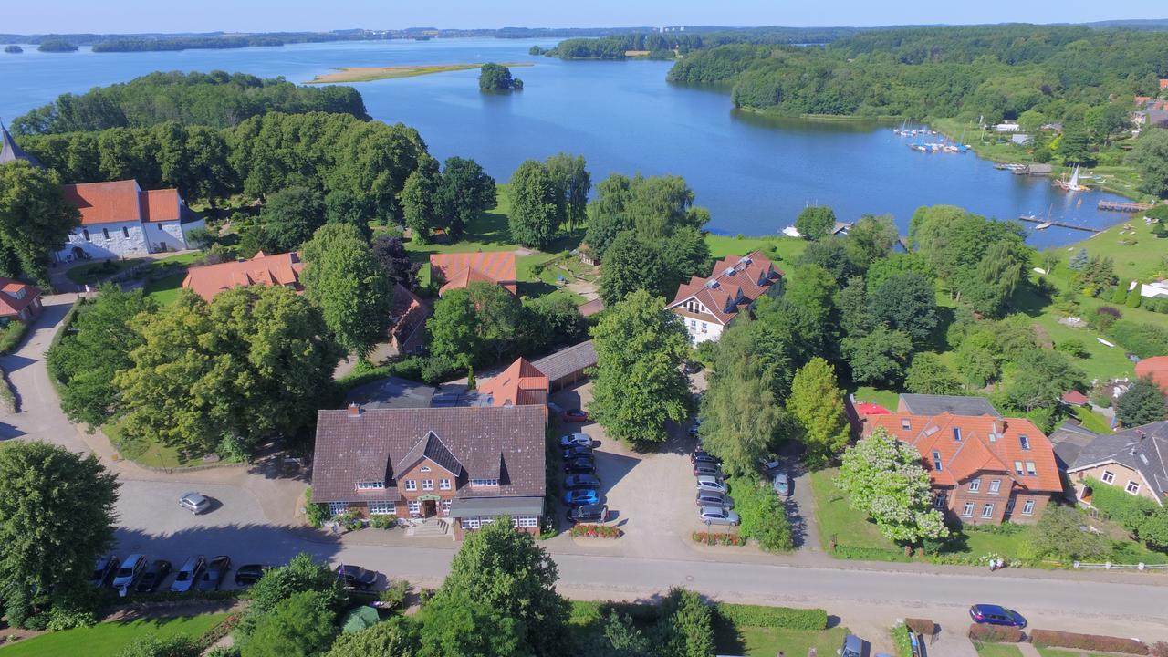 Gasthaus Zum Frohsinn Bosau Luaran gambar