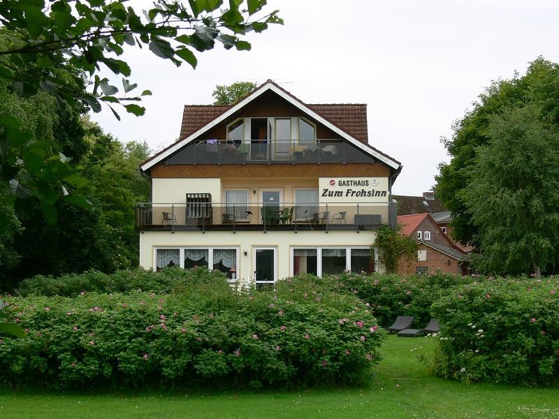Gasthaus Zum Frohsinn Bosau Luaran gambar